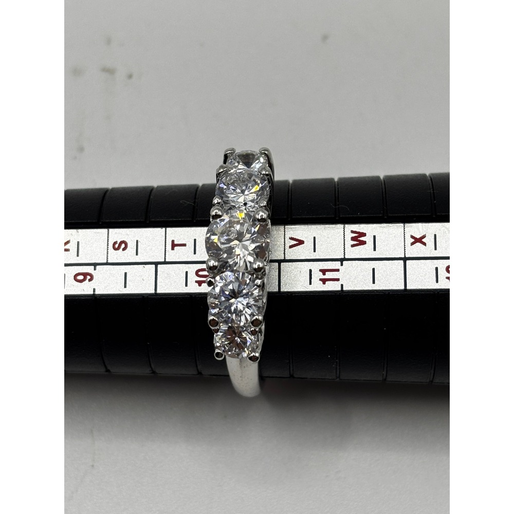 Unbranded Five Stone Ring‎ Womens Size 10.5 Silver Tone Round Cut Cubic Zirconia